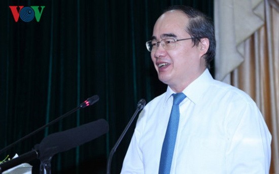 市委書記阮善仁昨在新聞工作者聚會上發表講話。(圖源:VOV)