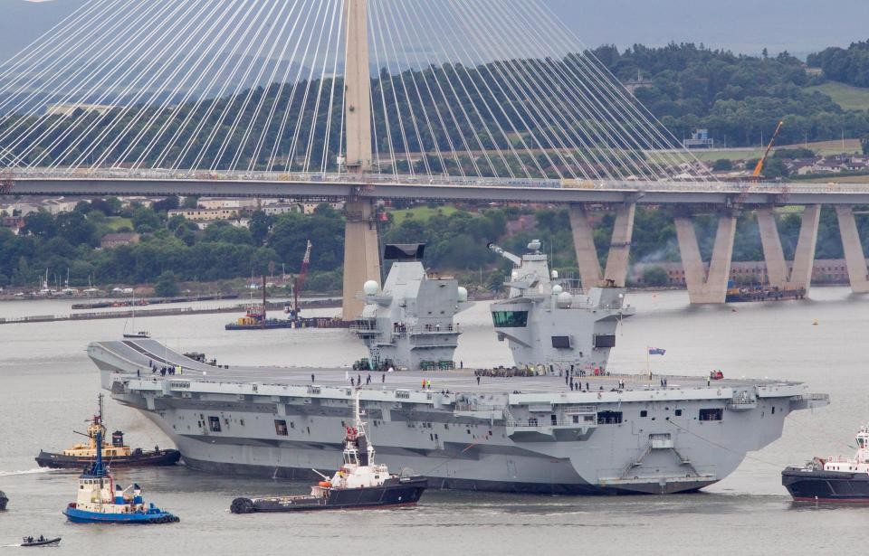 英航母“伊麗莎白女王”號出海首航 ảnh 1