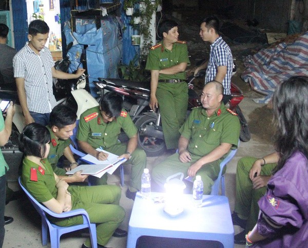 聞訊後，公安力量立刻趕抵封鎖現場，並錄取目擊者供詞以調查案發原因。（圖源：互聯網）