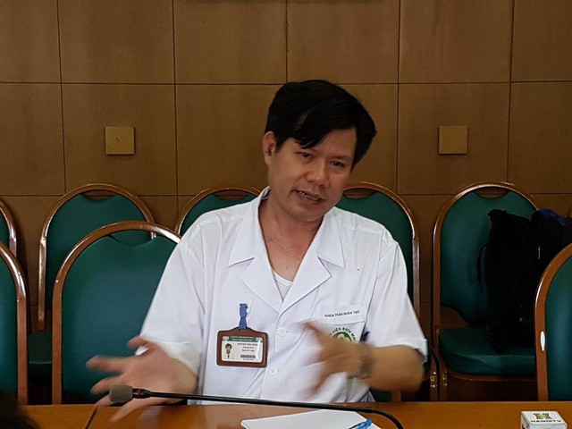 白梅醫院專家阮友勇博士稱，化驗結果顯示，RO洗腎用水所含氟酸濃度超標百倍。（圖源：H.Hải）