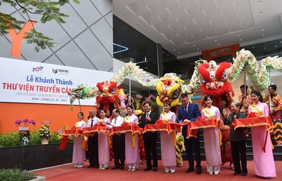 圖為孫德勝大學圖書館落成剪綵儀式。（圖源：孫德勝大學）