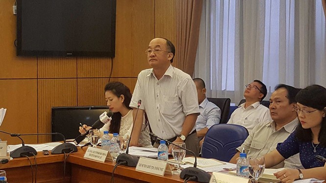 司法部所屬行政違規處罰和執法監管局長鄧青山在該部例行新聞發佈會上表示，司法部已向政府總理上呈報告，提出有關當前解決方案及長久解決措施的建議。（圖源：泰山）