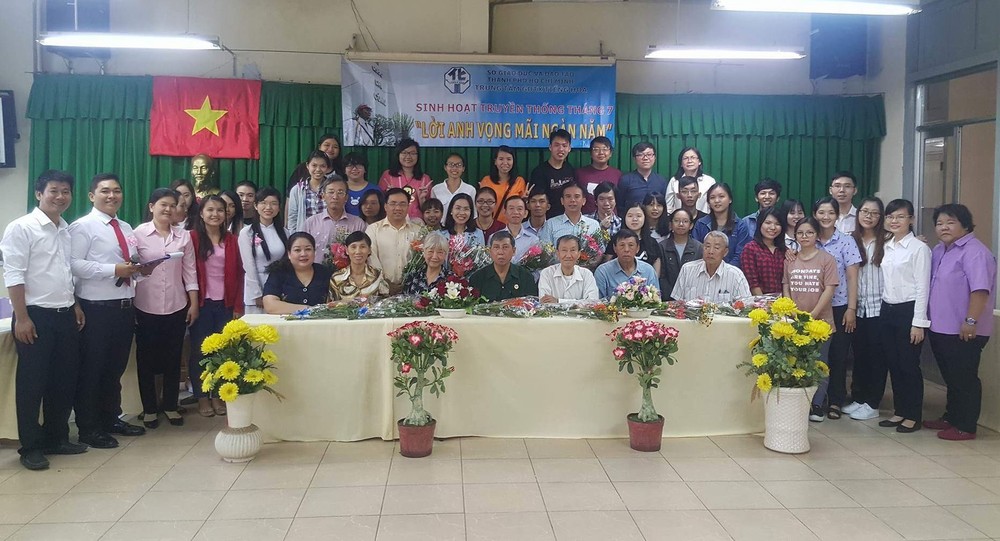 國家領導參加各革命有功者銘恩活動 ảnh 1