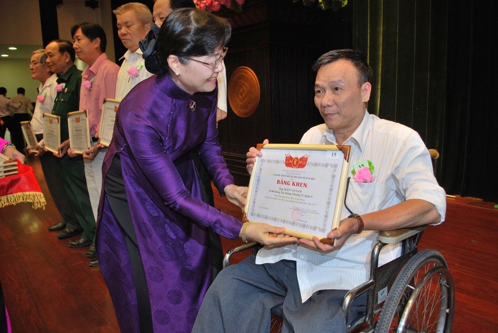 歷史永遠記著有功者的貢獻與犧牲 ảnh 1