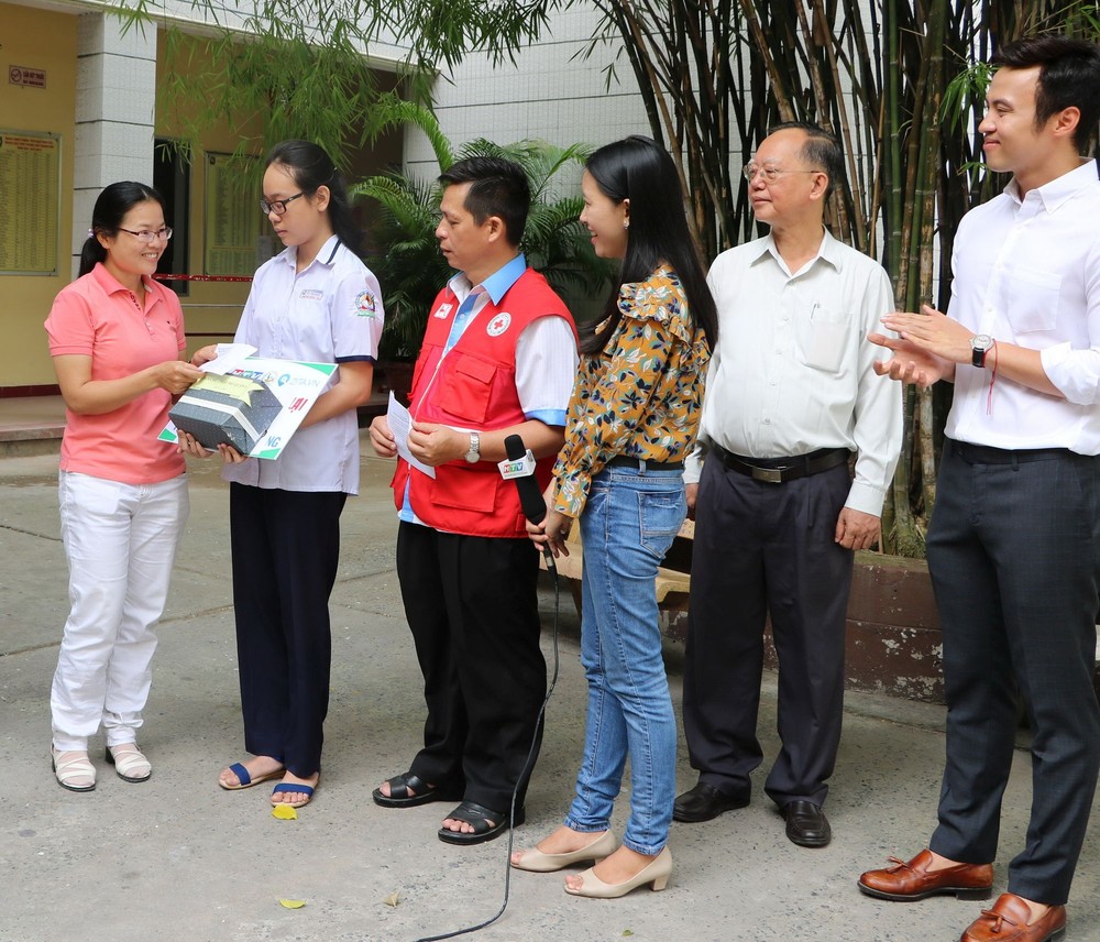 多個單位協助華人學生 ảnh 1