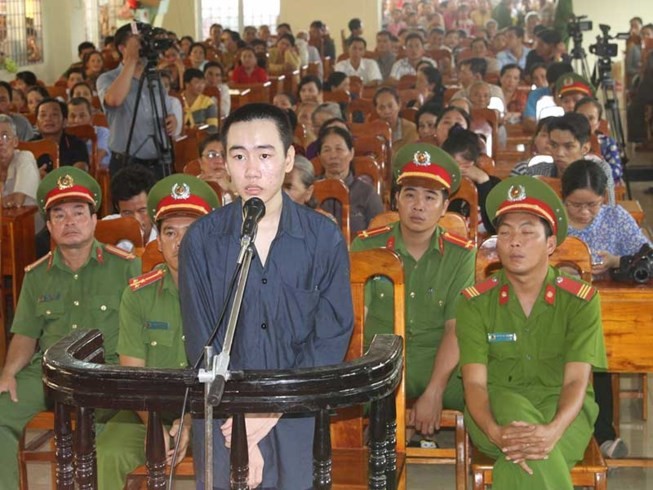 嫌犯范文上站在被告席上聽審。（圖源：海洋）