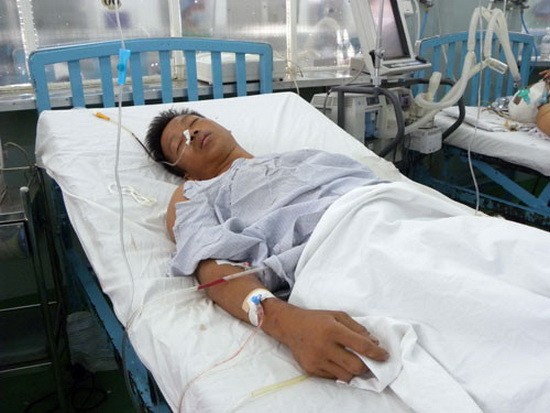 胃部穿孔漁民獲救 ảnh 1