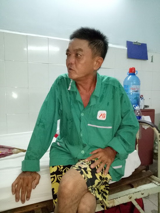 張冠源是摩的司機， 本身患有多種病。