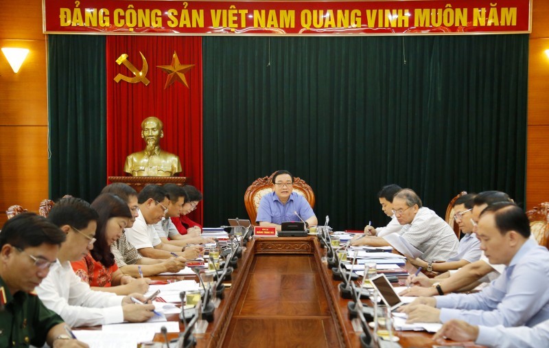 河內市委書記黃忠海主持有關2016-2020年階段和往後幾年發展河內首都旅遊的河內市委第6號《決議》落實1年小結會議。（圖源：曰成）