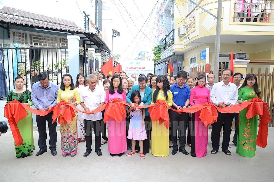 市領導為工程舉行落成儀式。(圖源：市黨部新聞網)