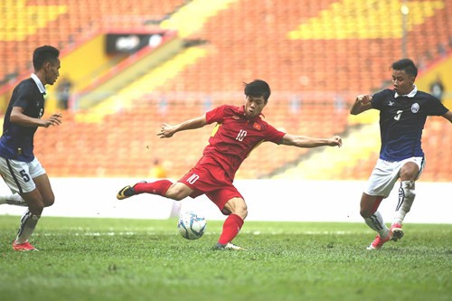 功鳳（紅衣）雙殺，越南大勝柬埔寨。