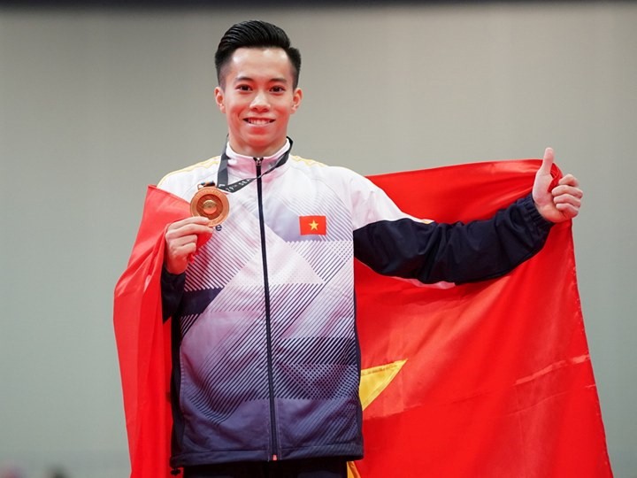 黎清松奪得跳馬和單槓2金。