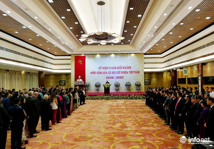 圖為政府總理阮春福與夫人主持的款待外交宴會現場。(圖源:Info.net)
