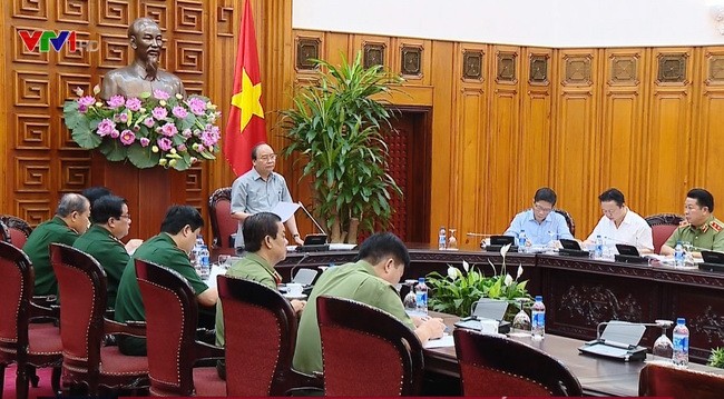 阮春福總理在會議上發表講話。(圖源:VTV視頻截圖)