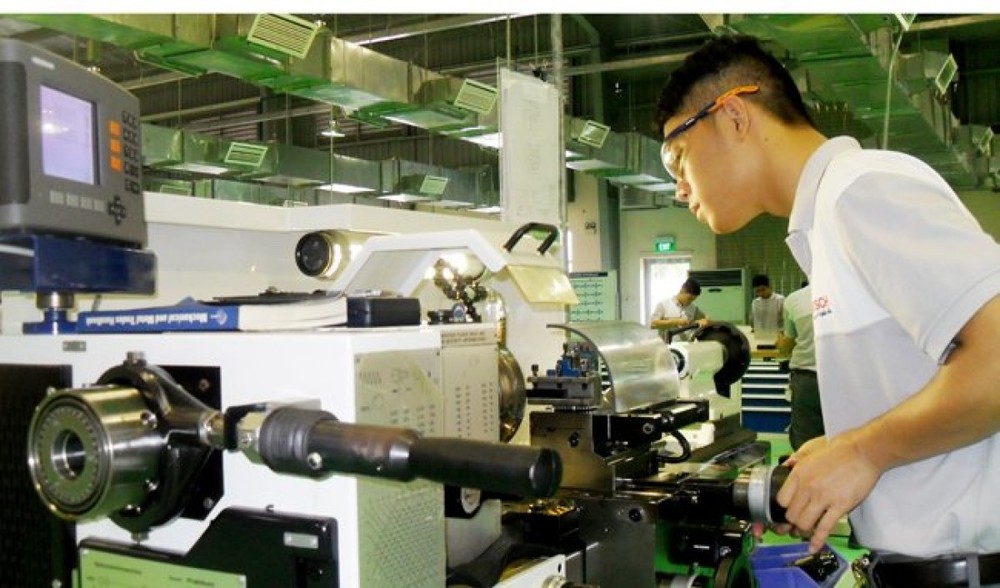 我國吸引許多外國企業前來投資生產。