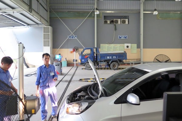 如車主故意不繳交罰款,職能力量將把其名錄寄到登檢機關要求不進行檢定。(示意圖源:互聯網)