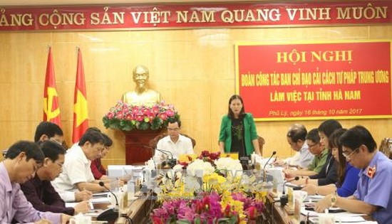 國會司法委員會主任黎氏娥在會議上發表講話。（圖源：阮征）