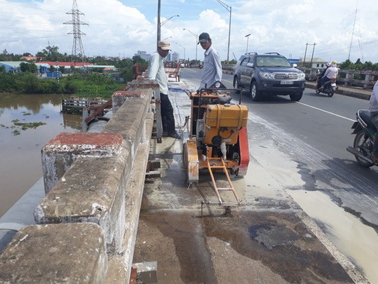 新安１橋下月５日起全面禁車。（圖源：H.Minh）