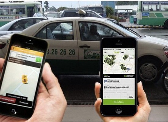 傳統計程車曾經反對 Uber、Grab,因認為正受到不公平 的經營規定所約束。
