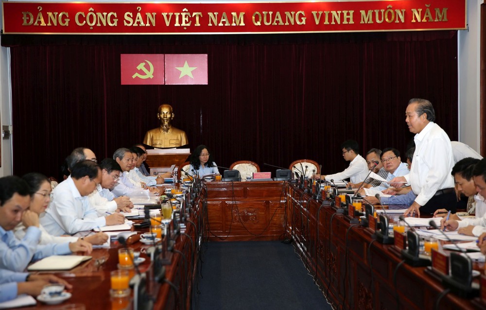 中央肅貪指委會副主任張和平在會議發言。(圖源:VGP)