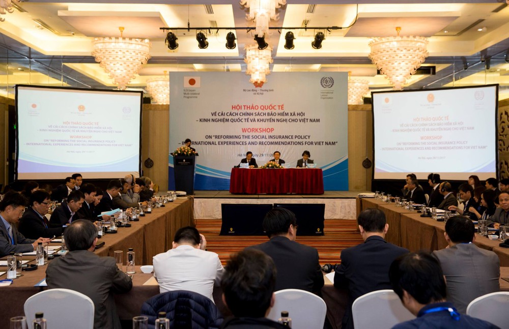 圖為“改革社會保險政策-國際經驗與對越南的勸議”國際研討會現場一瞥。(圖源:ILO)