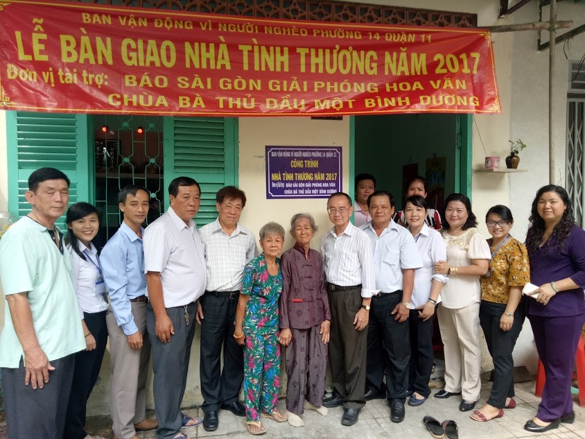 本報移交３間溫情屋 ảnh 1