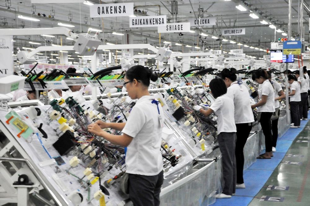 本市一向創造條件給企業生產發展。