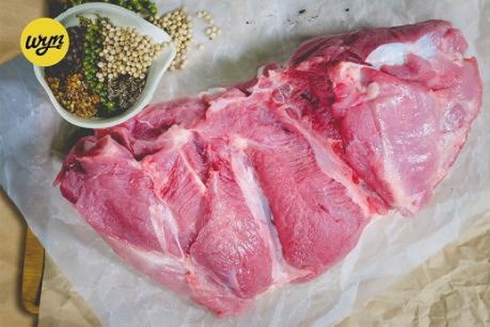 WYN品牌的優質無公害豬肉。（圖源：紅絨）