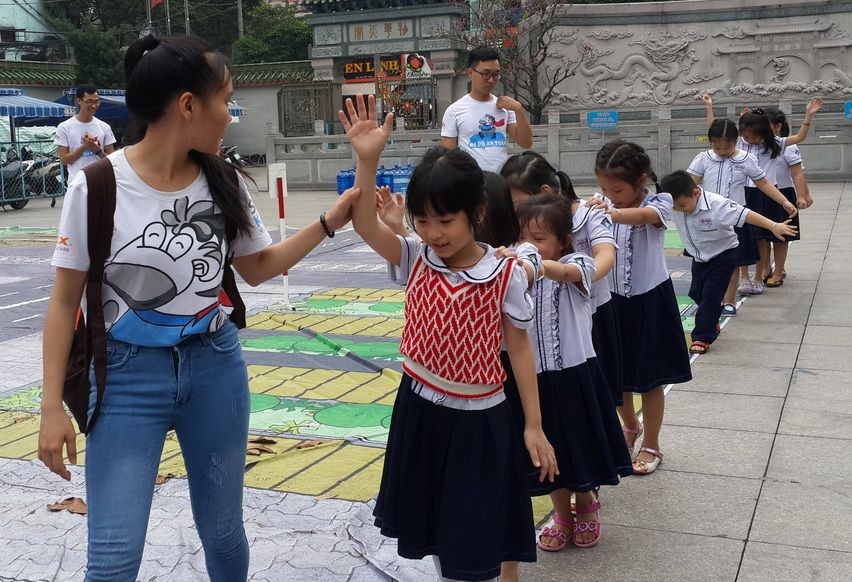 在第五郡正義小學舉辦的“步行安全”活動一瞥。