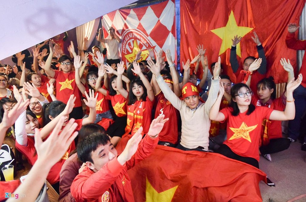 越南球迷為 U23 球隊打氣。