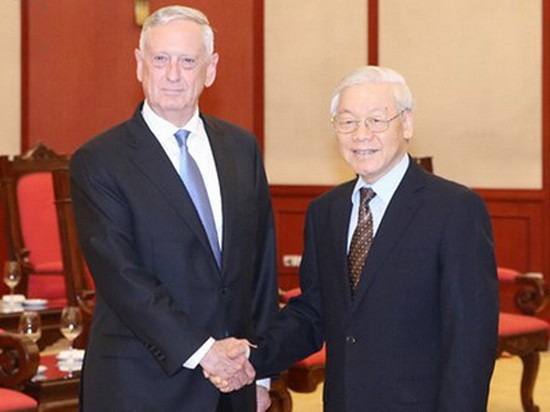 阮富仲總書記接見美國國防部長詹姆斯‧馬蒂斯。（圖源：VOV）