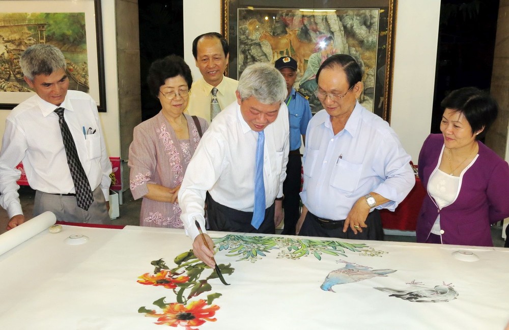 畫藝呈春色  書法舞春風 ảnh 1