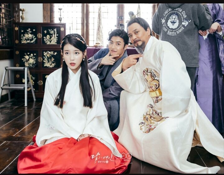 女演員常遭多種性騷擾形式。