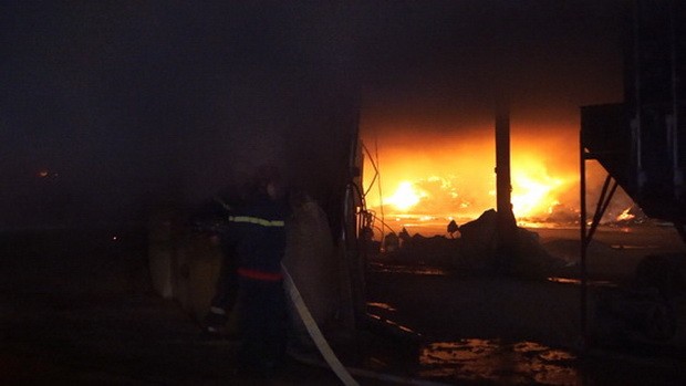 美髮店夜間失火  兩人喪命 ảnh 1