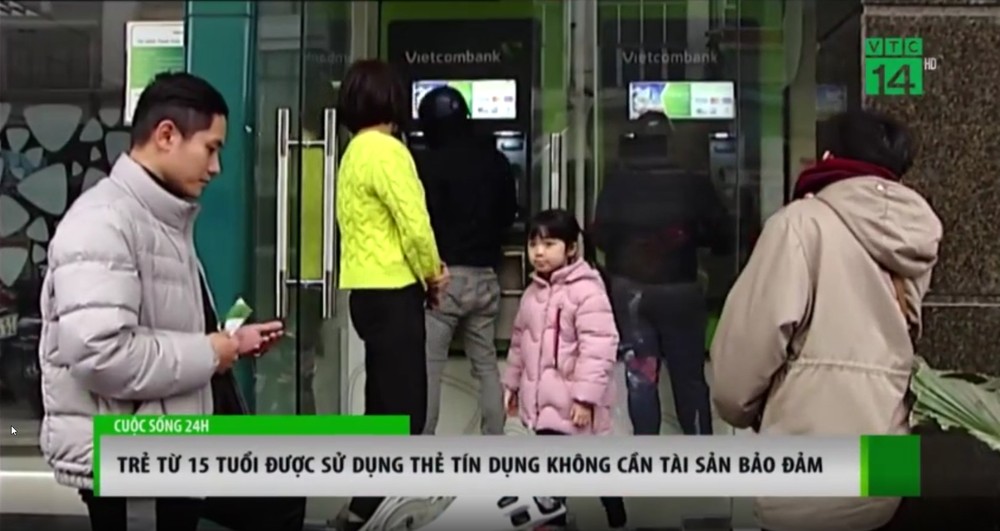 年滿 15 歲者可用銀行卡。（圖源：VTC視頻截圖）