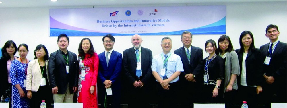 與會代表合影留念。