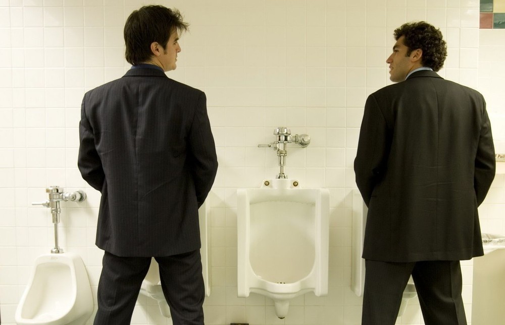 男人小便後應注意事項。（示意圖源：互聯網）