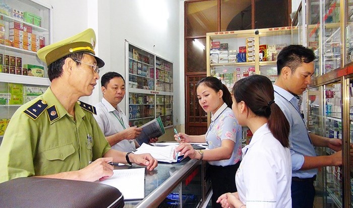 加強突擊檢查藥物經營活動。（示意圖源：互聯網）