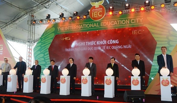 “IEC-國際教育城市”項目按鈕動工儀式一隅。