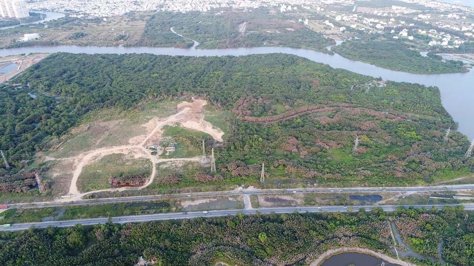 轉讓予嘉萊國強股份公司的地塊空照一瞥。（圖源：黎軍）