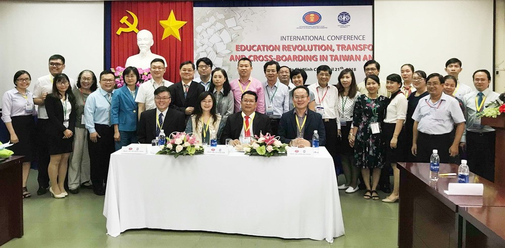 座談會與會代表合照。