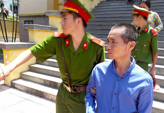 聽判刑後的潘清瓚被押出法院送往看守所。（圖源：清祿）