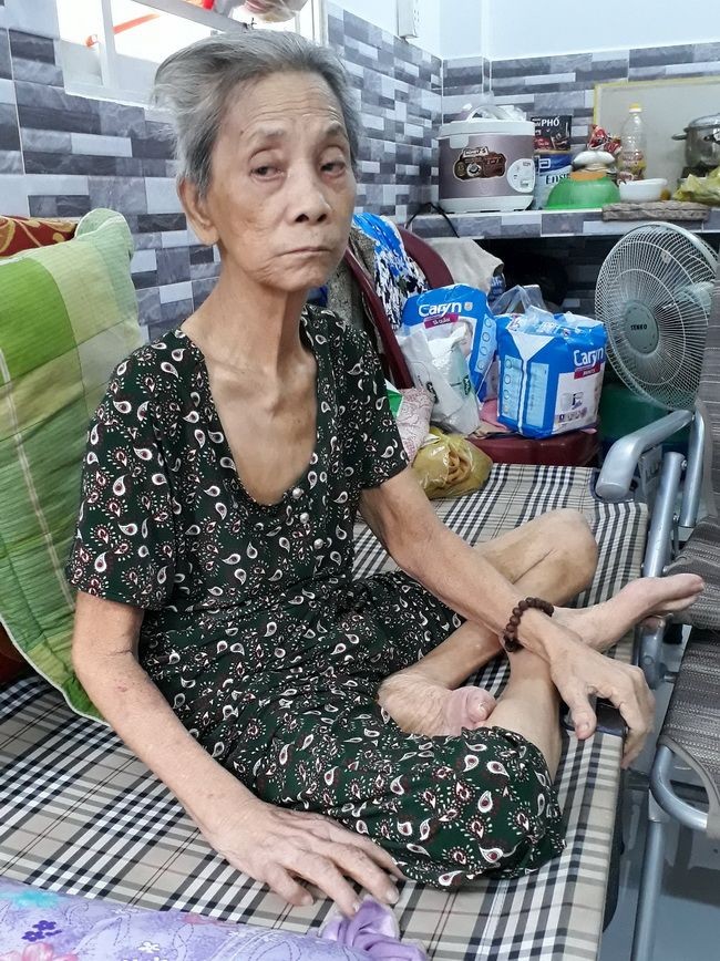 梁燕紅婆婆日夜受病痛折磨。