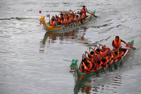 2018年國家傳統賽龍舟一瞥。（圖源：越通社）