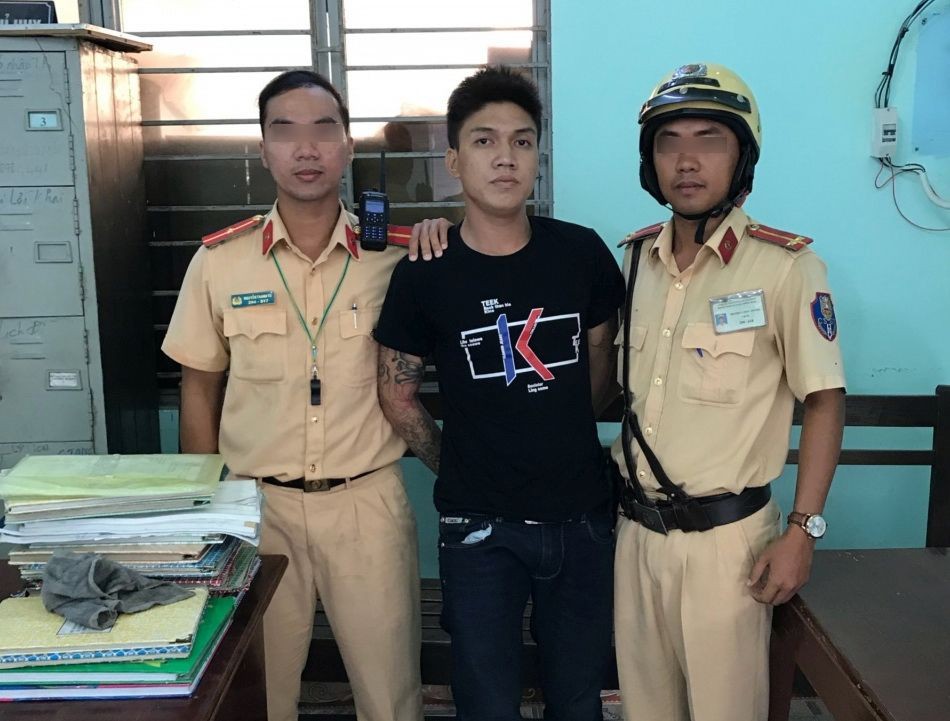 被抓捕的劫匪阮文饒。（圖源：保平）