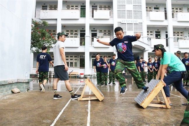 青少年上亞洲-太平洋優秀年輕人培訓中心的技能班培訓課。