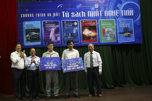 圖為《一技之長》叢書出版儀式一瞥。（圖源：成華）