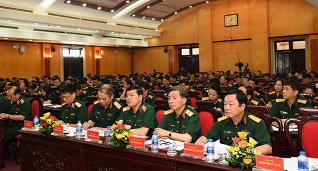 指導提高政治教育工作 ảnh 1