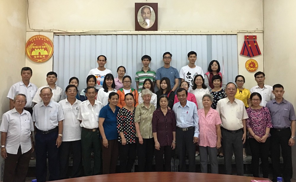 市民族處主任吳文展(前排右五)同與會者合照。