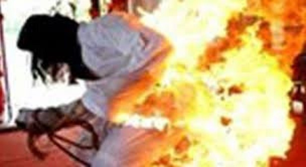 男子縱火欲與情婦同歸於盡。（示意圖源：互聯網）